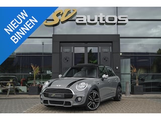 Mini Mini/Cabrio/Clubman/Countryman 1.5 136pk JCW Panoramadak Sportstoelen Navigatie Climate Cruise NLauto 18" LMV