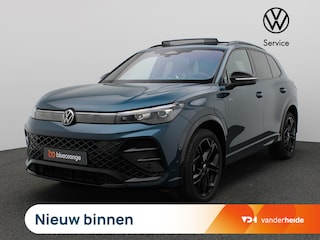Volkswagen Tiguan 1.5 eHybrid R-Line Edition 272PK DSG Trekhaak wegklapbaar, Panoramadak, Head-Up display, Harman Kardon, Side Assist, Keyless, Winterpakket, 20" LM Velgen