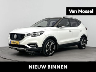 MG ZS EV Luxury 45 kWh | Automaat | Panoramadak | Lederen Bekleding | Achteruitrijcamera | Apple Carplay / Android Auto | Navigatie | Climate Control | Lichtmetalen Velgen |