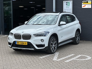 BMW X1 XDrive20i High Executive/1STE EIG/PANO-DAK/LEDER/NAVI/NL-AUTO NAP!!