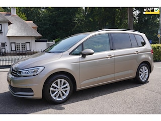 Volkswagen Touran 1.0 TSI Highline Business R 7pers Navi Pdc Lm Velgen
