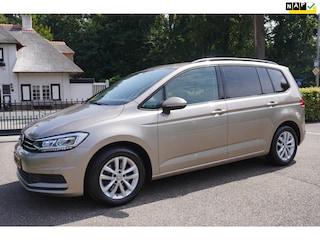 Volkswagen Touran 1.0 TSI Highline Business R 7pers Navi Pdc Lm Velgen
