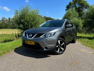Nissan Qashqai 1.2 N-Connecta / Navigatie / Goed onderhouden / Camera / Lm Velgen / Panorama dak / Climate control