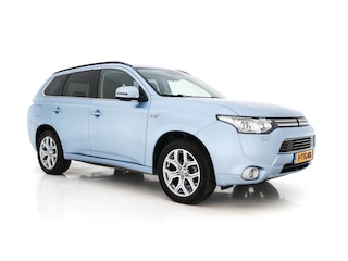Mitsubishi Outlander 2.0 PHEV Executive Edition AWD Aut. *LEATHER-FABRIC | XENON | NAVI-FULLMAP | CAMERA | KEYLESS | DAB+ | ROCKFORD-AUDIO | COMFORT-SEATS | PRIVACY-GLASS | SHIFT-PADDLES | 18''ALU*