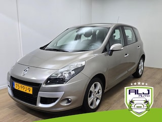 Renault Scénic Occasion 2.0 Dynamique 5 persoons met grote kofferbak | Clima airco | Navigatie | Tweedehands Renault Scenic | Pdc