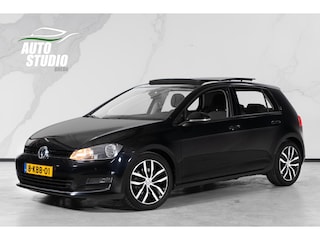 Volkswagen Golf 1.4 TSI Highline | PANO | Navi | Clima | NL
