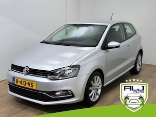 Volkswagen Polo Occasion 1.2 TSI Highline met carplay radio en sportieve look | Tweedehands Volkswagen Polo in zilvergrijs | Km's!