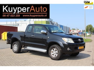 Toyota Hilux 2.5 D-4D LX Xtra Cab TREKHAAK AIRSUSPENSION AIRCO
