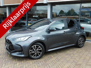 Toyota Yaris 1.5 Hybrid Executive | HUD | Stuurverwarming