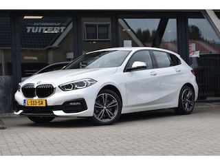 BMW 118i Sport line | STOELVERWARMING | APPLE CARPLAY | ANDROID AUTO | NAP | SFEERVERLICHTING