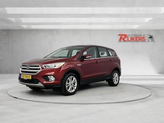 Ford Kuga 1.5 EcoBoost Titanium 120pk,Camera A,Apple Carpl,Cruise Contr,Climate Contr,PDC V+A,Navi,Trekhaak 1800kg,Winterpakket