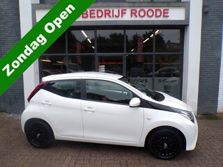 Toyota Aygo 1.0 VVT-i x-joy AUTOMAAT,AIRCO,NIEUWE APK !!