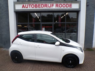 Toyota Aygo 1.0 VVT-i x-joy AUTOMAAT,AIRCO,NIEUWE APK !!