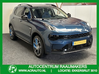 Lynk & Co 01 1.5 50 STUKS OP VOORRAAD ! VOL OPTIES ! 360 CAMERA ADAPTIVE CRUISE CONTROL PANORAMA SCHUIF/KANTELDAK APPLE CARPLAY/ANDROID RIJSTROOKSENSOREN ZEER MOOI !! 3010