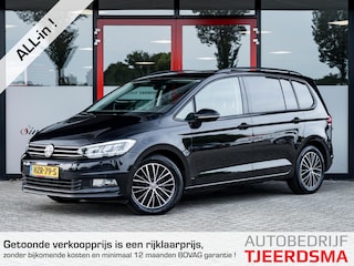 Volkswagen Touran 1.4 TSI Highline 7p | Trekhaak (webklapbaar) | Navigatie | Stoelverwarming | Climate Control | Adaptieve Cruise Control | LED Koplampen | Privacy Glas | Metallic Lak | Lichtmetalen Velgen | 7 Persoons | Parkeersensoren | Apple Carplay | Android Auto |