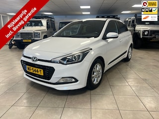 Hyundai i20 1.0 T-GDI Go! Navigatie, Parkeersensoren, Airco, Cruise control. Prijs is rijklaar Incl. 6 maanden BOVAG garantie.
