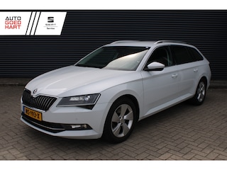 Skoda Superb Combi 1.4 TSI Ambition Business Trekhaak Navigatie CarPlay