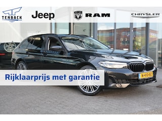 BMW 5-serie Touring 520d Business Edition Plus | Leer |