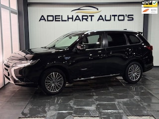 Mitsubishi Outlander 2.4 PHEV Intense 4 WD Automaat / Navigatie full map / Camera / Keyless / Cruise control / etc.
