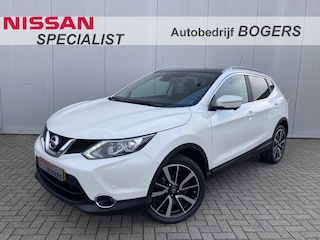 Nissan Qashqai 1.2 DIG-T Tekna Glass Roof 19" l.m. velgen, lederen bekleding, LED-verlichting, Trekhaak