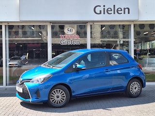 Toyota Yaris 1.0 VVT-i Aspiration | Eerste eigenaar, Climate control, Parkeercamera, Bluetooth, Stuurbediening, Weinig KM!