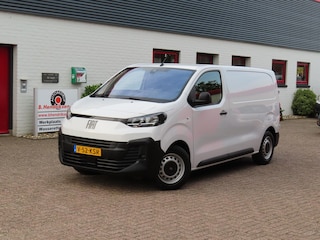 Fiat Scudo GB 1.5 Diesel 120pk L2 S&S/ Afneembare trekhaak/ Vloer + wand platen/ Camera achter/ Apple Carplay/ DAB/ Cruise control/ 1 Eigenaar/ Origineel NL/ NAP