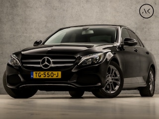 Mercedes-Benz C-klasse 180 Sport 157Pk Automaat (NAVIGATIE, CAMERA, LEDER, GETINT GLAS, STOELVERWARMING, SPORTSTOELEN, PARKEERSENSOREN, LED KOPLAMPEN, TREKHAAK WEGKLAPBAAR, NIEUWSTAAT)