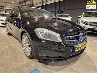 Mercedes-Benz A-klasse 180 Prestige - AMG Pakket - Panoramadak - Clima - Stoelverwarming - Xenon - LED