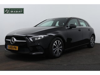Mercedes-Benz A-klasse 180 Business Solution Automaat (NAVIGATIE, STOELVERWARMING, CAMERA, PDC, 1e EIGENAAR, GOED ONDERHOUDEN)