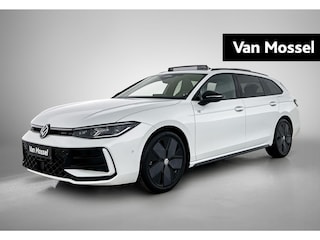 Volkswagen Passat Variant 1.5 eTSI R-Line Business 150 PK Automaat | Panoramadak | Apple Carplay | Harman Kardon geluidssysteem | Stoelverwarming 4 stoelen | Navigatie | Dodehoek sensoren | Climate control | Black style | Achterklep elektrisch | Keyless access | 19" Lichtmetalen velgen | Android Auto | 360 Camera |