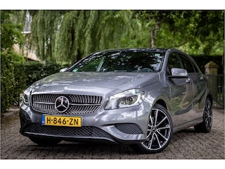 Mercedes-Benz A-klasse 200 AMG Line Panorama Harman Kardon Distronic
