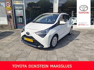 Toyota Aygo 1.0 VVT-i x-play cab