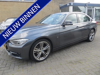 BMW 320i EfficientDynamics Edition Upgrade Edition-M-STYLE-NEDERL.