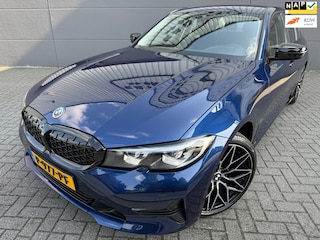 BMW 320i Corporate High Executive*Automaat*214 PK*CarPlay*PARK SENSOREN*FUUL OPTION*Regensensor