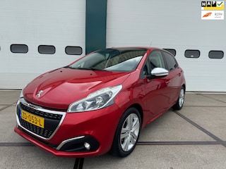 Peugeot 208 1.2 PureTech Signature Nieuwstaat !