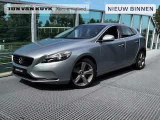 Volvo V40 1.6 T3 Summum Xenon verlichting, Zwart lederen bekleding, Parkeer camera, 17 inch lichtmetalen velgen, volledig dealeronderhouden