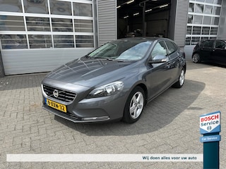 Volvo V40 1.6 T3 150PK Kinetic,trekhaak, 100% onderhouden, nieuwe distributie