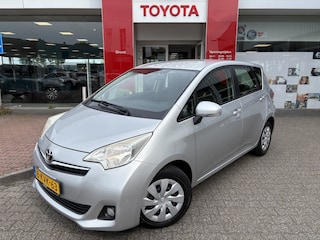 Toyota Verso-S 1.3 VVT-i Aspiration | Dealer Onderhouden | Navi | Cruise Contro
