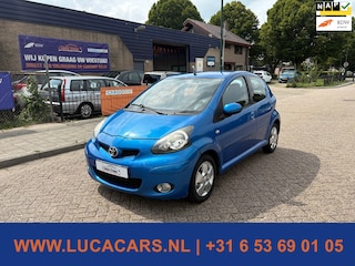 Toyota Aygo 1.0-12V Dynamic Blue AIRCO + ELEKTRISCH PAKKET + NIEUWE APK!