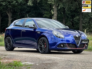 Alfa Romeo Giulietta 1.750 Turbo Veloce | Clima | Cruise | Sportstoelen | PDC | Stoelverw. | Metalic | Zeer mooi! |