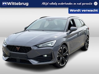Cupra Leon 1.4 e-Hybrid 245pk Performance DSG Automaat / LM 19 inch / Navigatie / Full LED / Elektr klep / Wegkl trekhaak / Keyless / Park Assist / Camera