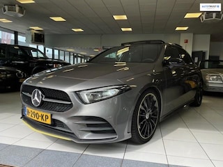 Mercedes-Benz A-klasse 220 Premium Plus/AMG Line Edition 1 Night pakket/Pano/190PK/Widescreen/Dealer onderhouden