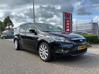 Ford Focus Wagon 1.6 Comfort | Parkeersensoren | Navi | Airco | Cruise control | Trekhaak | Goed onderhouden