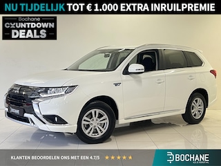 Mitsubishi Outlander 2.4 PHEV Pure | Apple CarPlay / Android Auto navigatie | Achteruitrijcamera | Trekhaak |
