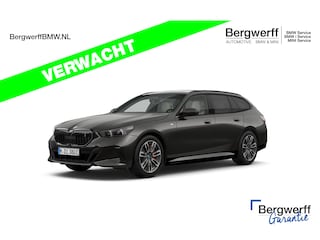 BMW i5 Touring eDrive40 M-Sport Pro - Onderstel Prof - Pano - Trekhaak - Driving Ass Prof