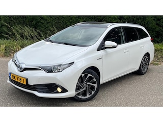 Toyota Auris Touring Sports 1.8 Hybrid Now l Panodak l Trekhaak l Zeer Mooi l