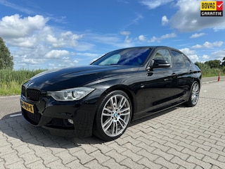 BMW 335i High Executive, M-pack, Schuifdak, HUD, Keyless Entry, Leder, Navi Prof, M-Performance einddemper,