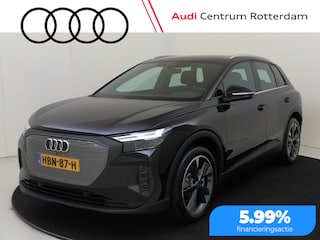 Audi Q4 45 quattro S Edition 82 kWh | lederen bekleding | 20 inch LM velgen | Achteruitrijcamera | Verwarmbare voorstoelen | Elek. bedienbare achterklep