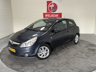 Opel Corsa 1.2-16V Cosmo, Volledig dealer onderhouden, Airco, Half leder, Isofix, Fietsdrager, Leder stuur, 16 inch lichtmetaal
