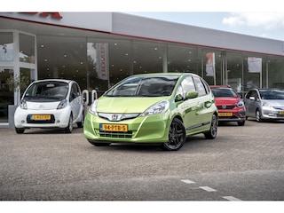 Honda Jazz 1.4 Hybrid Comfort Automaat | Frisse Lime Green Kleur! | Dealeronderhouden | IJskoude Climate control | voorzien van nieuwe Hybride Accu ( IMA )